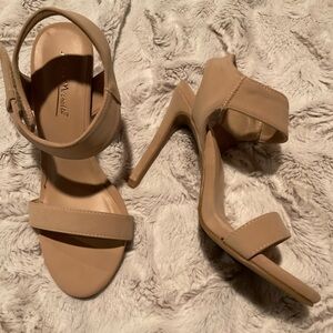 ANNE Michelle Nude Sandal Heels Size 6